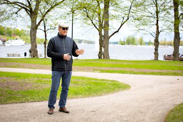 Etelä-Karjalan metsänhoitoyhdistys säilyy Jouni Tiaisen työnantajana, mutta sen lisäksi hänen työnantajiaan ovat nyt kaikki muutkin Suomen metsänhoitoyhdistykset. Työpiste vaihtuu Lappeenrannasta Helsinkiin. (Kuvaaja: Kimmo Metsälä)