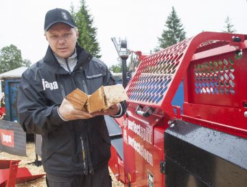 Henri Nurminen uskoo, että Japa yltää klapikonemyynnissä lähivuosina taas lähelle tuhannen koneen vuosimyyntiä.  