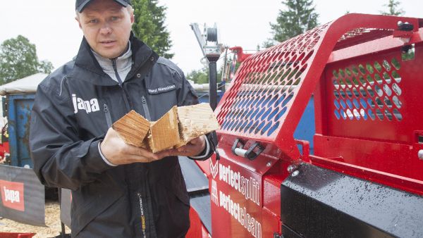 Henri Nurminen uskoo, että Japa yltää klapikonemyynnissä lähivuosina taas lähelle tuhannen koneen vuosimyyntiä.  