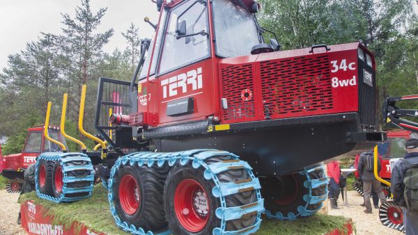 Pienten metsäkoneiden, kuten Terrin, valmistus ja myynti ovat kohonneet.