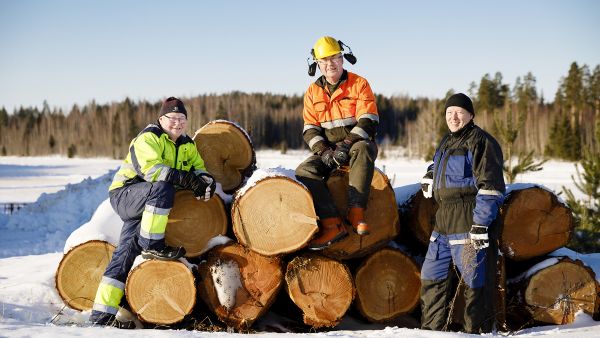 Vuoden sahayrittäjät 2018: Pentti Huppunen, Olavi Nieminen ja Jyrki Huppunen