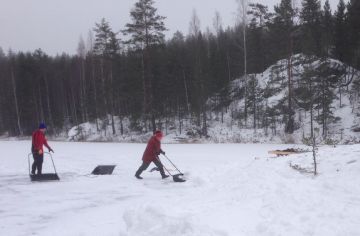 apukinosten tekemistä