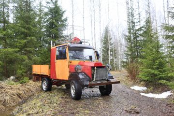 Omistajansa Teuvo Kirselän mukaan röttelö on ollut todellinen hyvän mielen auto.  (Kuvaaja: Sami Karppinen)