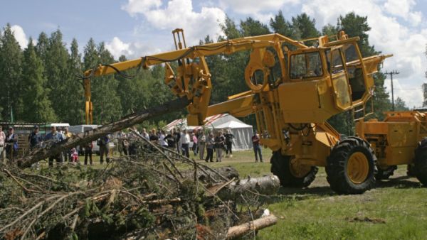 Pika 50 -konetta on käytetty aiemmin Luston työnäytöksissä. Viime vuosina se on ollut museon perusnäyttelyssä. (Kuvaaja: Timo KilpeläinenLusto)