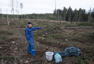 Eero Mähösen käpysaalis uhkaa jäädä tavoitteesta, koska keruukohteiden löytäminen on vaikeutunut EU:n tietosuoja-asetuksen myötä huomattavasti.  (Kuvaaja: Jyrki Luukkonen)