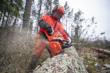 Echon noin 60 kuutiosenttimetrin moottorissa riittää vääntöä. (Kuvaaja: Mikko Riikilä)