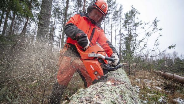 Echon noin 60 kuutiosenttimetrin moottorissa riittää vääntöä. (Kuvaaja: Mikko Riikilä)