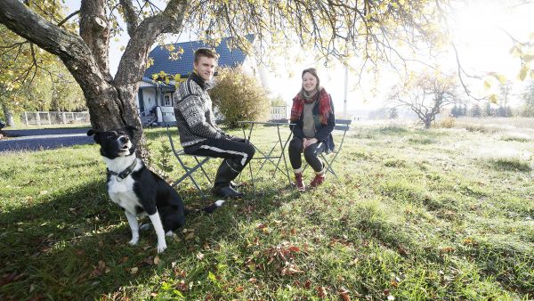 Petteri Timonen on agronomi ja Sara Lankinen-Timonen