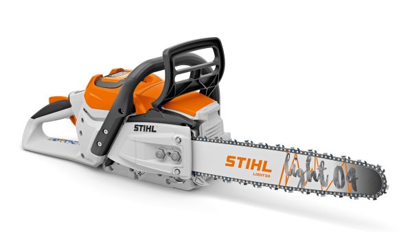 Stihl MSA 300 on tehokkaampi kuin markkinoilla tällä hetkellä olevat akkusahat. Saha tulee markkinoille ensi keväänä.  