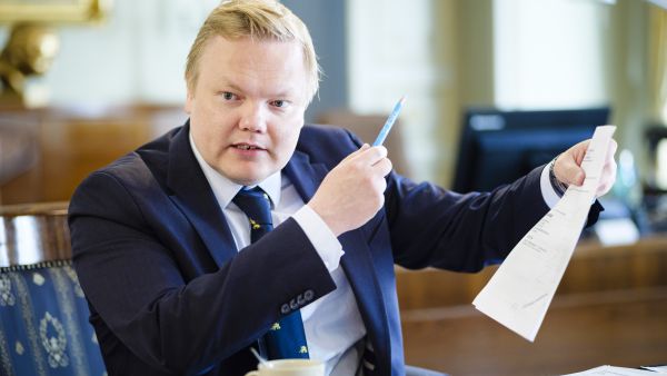 ministeri antti kurvinen