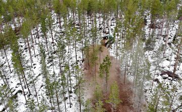 Hiilikauppa voi Marko Mäki-Hakolan mukaan auttaa metsänomistajaa investoimaan lannoitukseen. (Kuvaaja: Sami Karppinen)