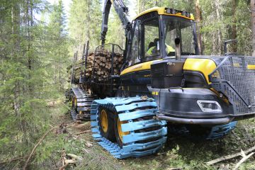 Osaaville metsäkoneenkujettajille on tulevaisuudessa hyvin töitä tarjolla, Metsäkeskuksen katsauksessa arvioidaan. (Kuva: Suomen metsäkeskus)