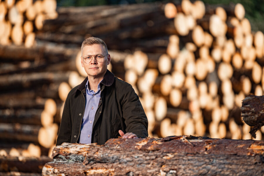 Matti Kylävainion mukaan sahateollisuuden nykyvaikeudet ovat eri asia kuin alan kilpailukyky kymmenen, kahdenkymmenen vuoden tähtäimellä. (Kuvaaja: Keitele Group)